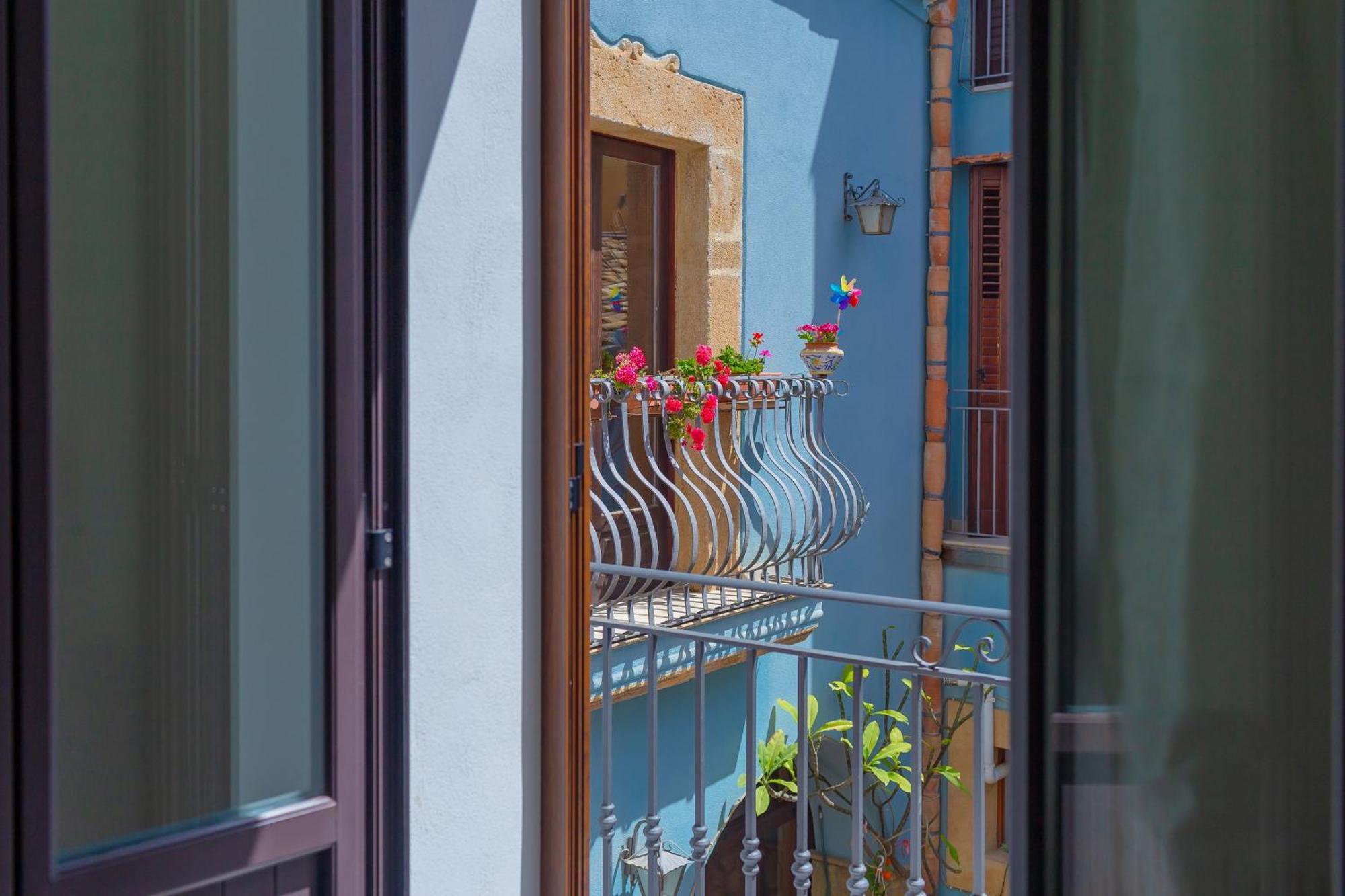 La Finestra Sul Cortile B&B Sciacca Luaran gambar